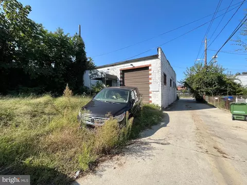Exterior - 123 N Warwick Ave, Baltimore, MD 21223 photo 4 of 5