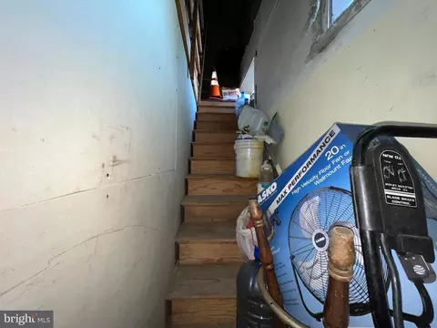 Entry Way - 123 N Warwick Ave, Baltimore, MD 21223 photo 6 of 6