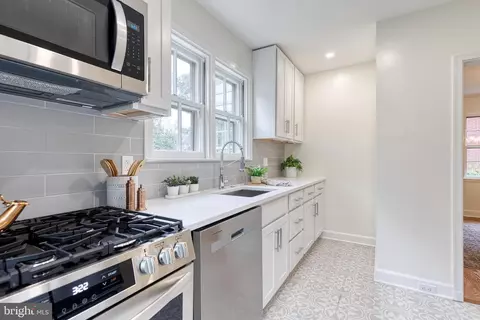 Kitchen - 311 Broadmoor Rd, Baltimore, MD 21212 photo 1 of 3