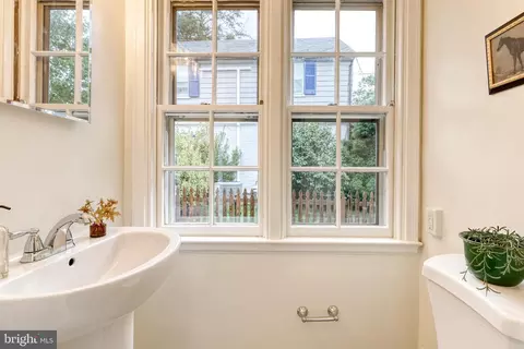 Bath - 311 Broadmoor Rd, Baltimore, MD 21212 photo 1 of 4