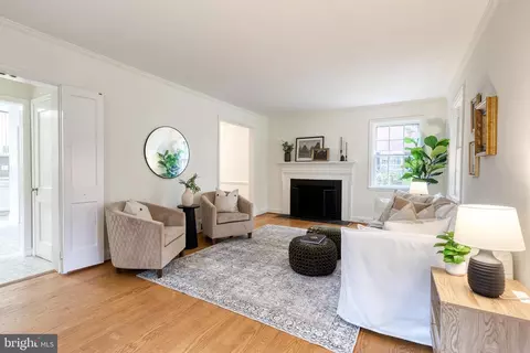 Living - 311 Broadmoor Rd, Baltimore, MD 21212 photo 1 of 5