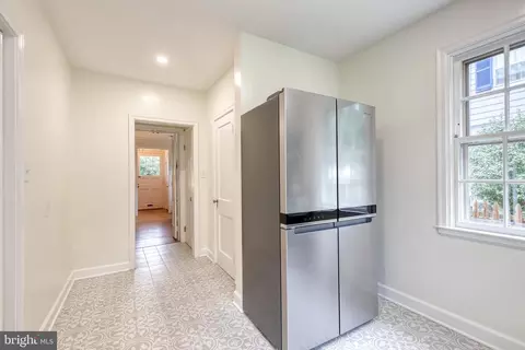 Entry Way - 311 Broadmoor Rd, Baltimore, MD 21212 photo 4 of 4