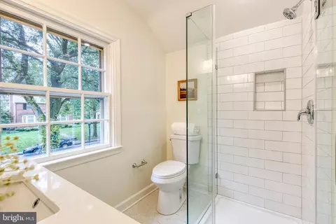 Bath - 311 Broadmoor Rd, Baltimore, MD 21212 photo 4 of 4