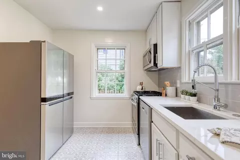 Kitchen - 311 Broadmoor Rd, Baltimore, MD 21212 photo 2 of 3