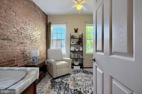 Bedroom - 507 E Fort Ave, Baltimore, MD 21230 photo 2 of 4
