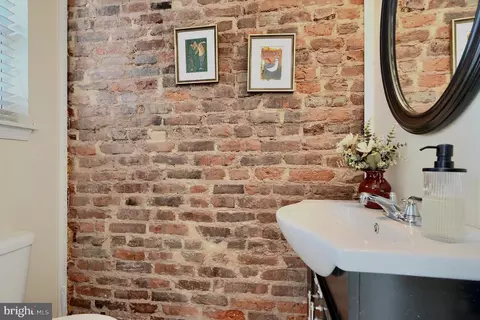 Bath - 507 E Fort Ave, Baltimore, MD 21230 photo 1 of 4