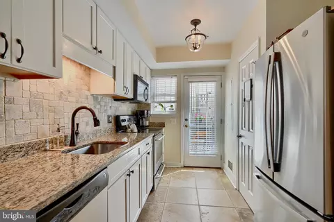 Kitchen - 507 E Fort Ave, Baltimore, MD 21230 photo 2 of 4