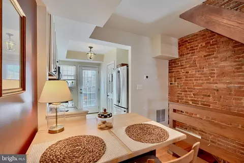 Dining - 507 E Fort Ave, Baltimore, MD 21230 photo 2 of 2