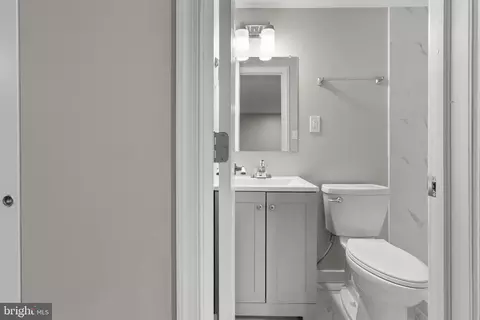Bath - 614 Gibson Rd, Baltimore, MD 21229 photo 1 of 5