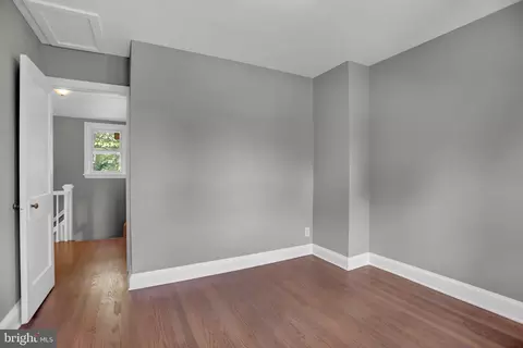 Entry Way - 706 E Cold Spring Ln, Baltimore, MD 21212 photo 5 of 6