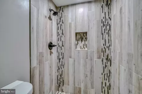 Bath - 903 W 34th St, Baltimore, MD 21211 photo 13 of 13