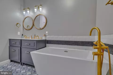 Bath - 903 W 34th St, Baltimore, MD 21211 photo 1 of 13