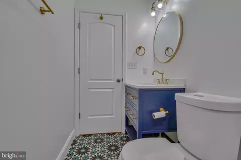 Bath - 903 W 34th St, Baltimore, MD 21211 photo 5 of 13