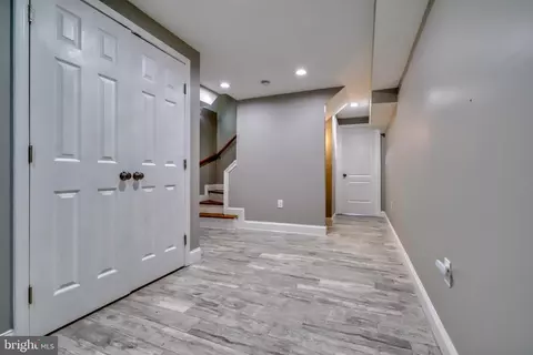 Entry Way - 903 W 34th St, Baltimore, MD 21211 photo 5 of 6