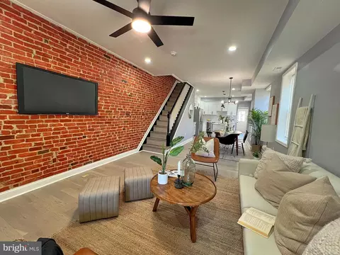700 S Dean St, Baltimore, MD 21224 photo 4
