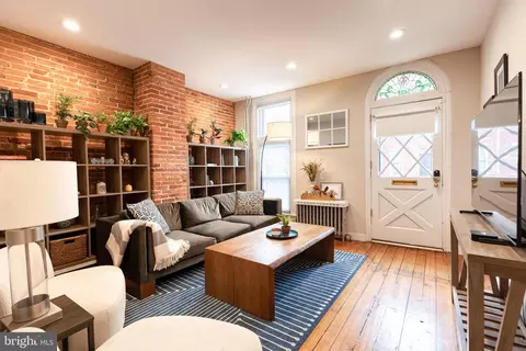 Entry Way - 1439 Riverside Ave, Baltimore, MD 21230 photo 1 of 2