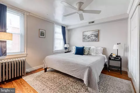 Bedroom - 1439 Riverside Ave, Baltimore, MD 21230 photo 2 of 3