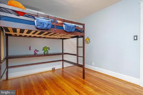 Bedroom - 6019 Sycamore Rd, Baltimore, MD 21212 photo 5 of 8