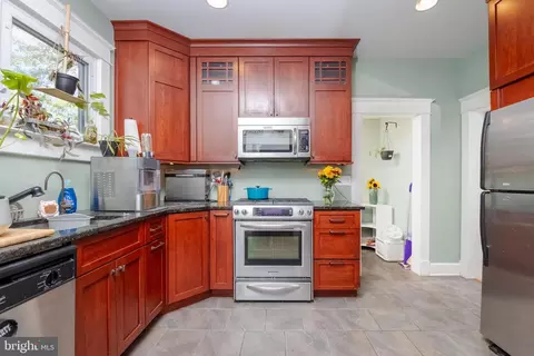 Kitchen - 6019 Sycamore Rd, Baltimore, MD 21212 photo 1 of 2