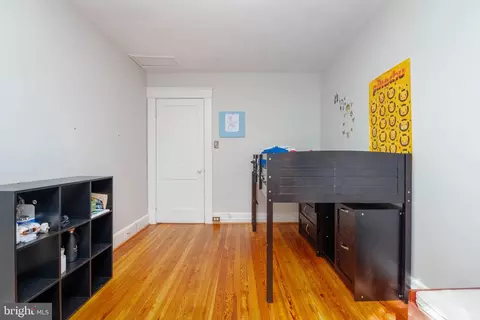 Bedroom - 6019 Sycamore Rd, Baltimore, MD 21212 photo 1 of 8