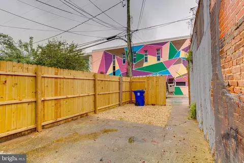 Exterior - 926 E 20th St, Baltimore, MD 21218 photo 2 of 2