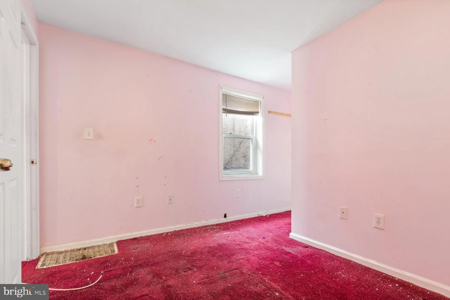 Bedroom - 1226 N Spring St, Baltimore, MD 21213 photo 4 of 6