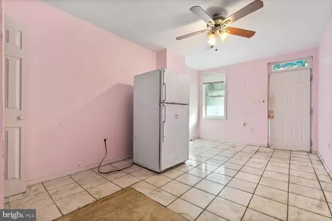 Entry Way - 1226 N Spring St, Baltimore, MD 21213 photo 3 of 13