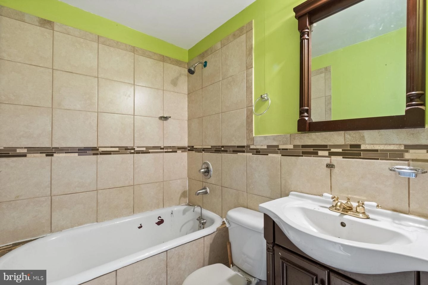 Bath - 1226 N Spring St, Baltimore, MD 21213 photo 1 of 1