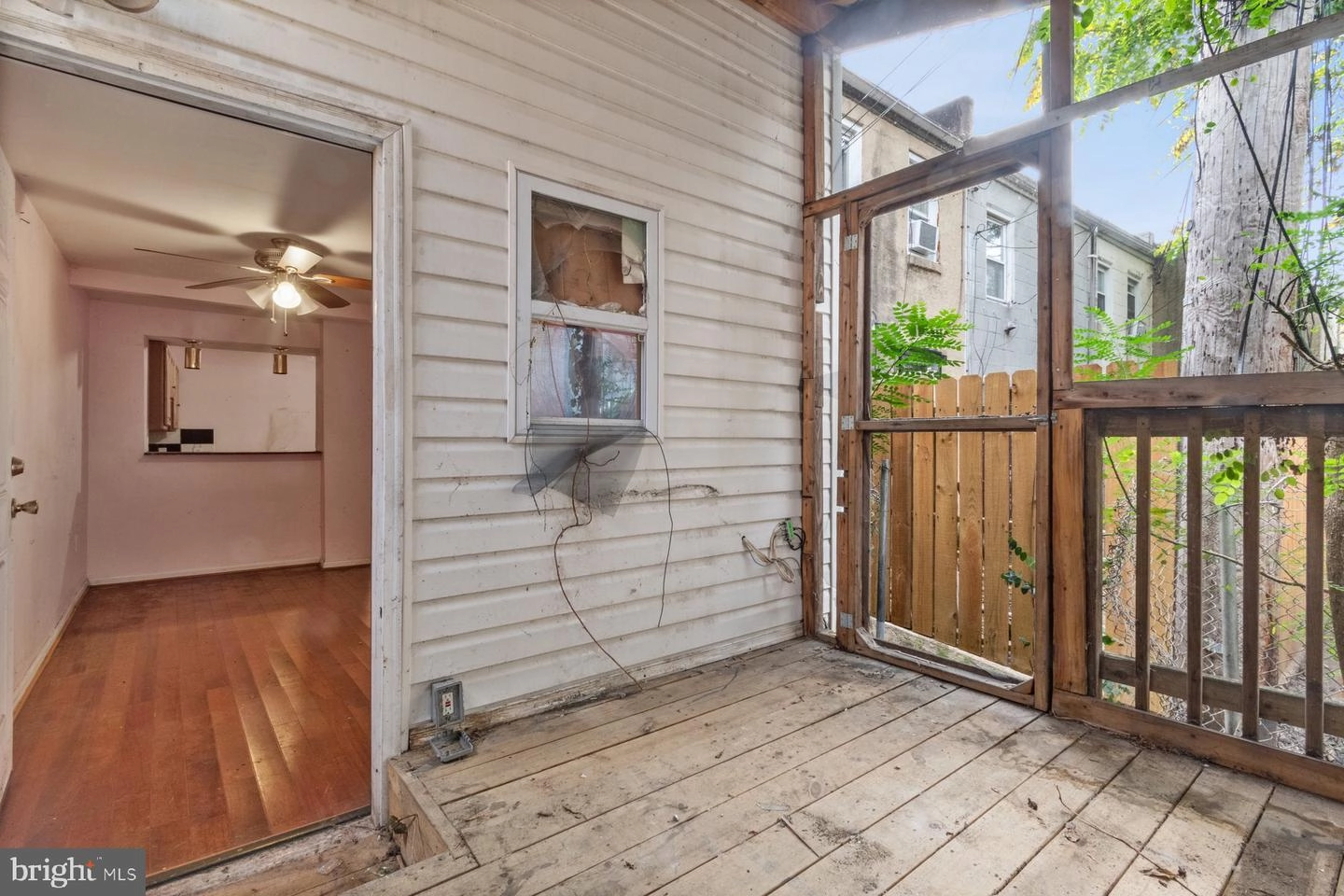 Exterior - 1226 N Spring St, Baltimore, MD 21213 photo 5 of 6