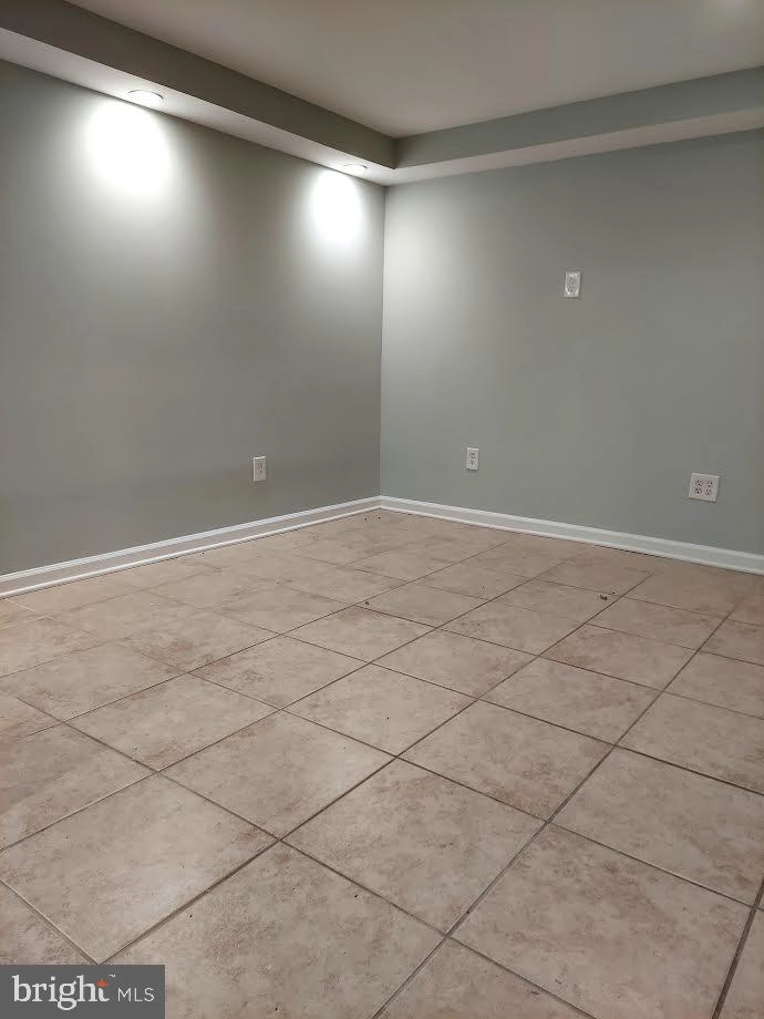517 Brisbane Rd, Baltimore, MD 21229 photo 13