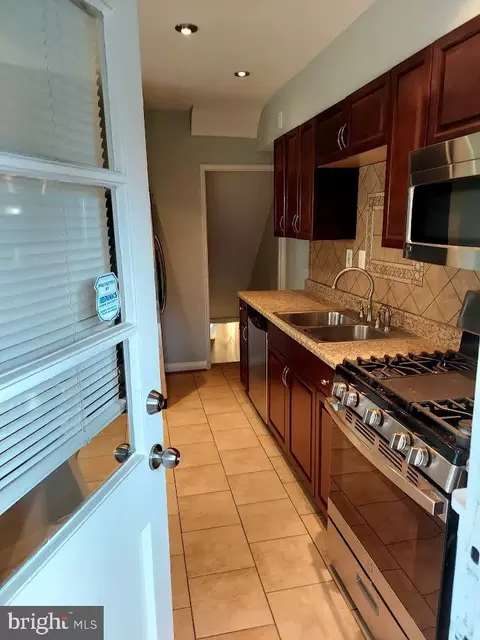 517 Brisbane Rd, Baltimore, MD 21229 photo 5