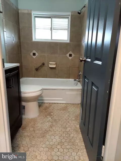 517 Brisbane Rd, Baltimore, MD 21229 photo 23