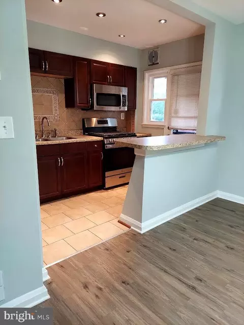 517 Brisbane Rd, Baltimore, MD 21229 photo 4