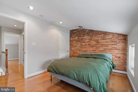 Bedroom - 1832 E Pratt St, Baltimore, MD 21231 photo 4 of 4