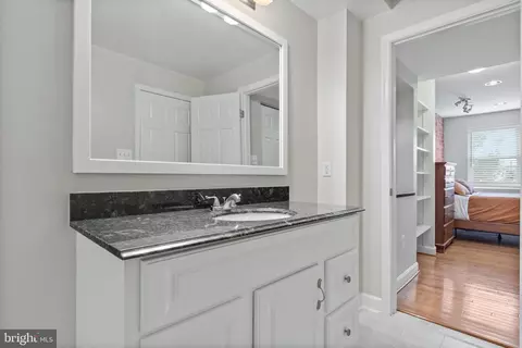 Bath - 1832 E Pratt St, Baltimore, MD 21231 photo 2 of 3