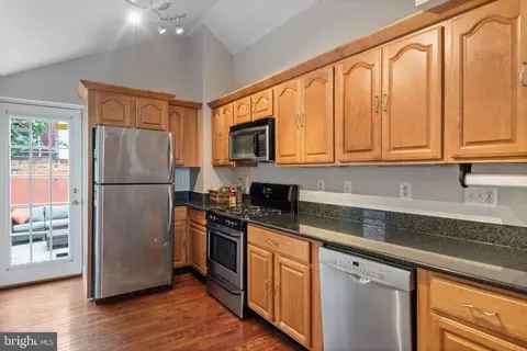 Kitchen - 1832 E Pratt St, Baltimore, MD 21231 photo 2 of 2