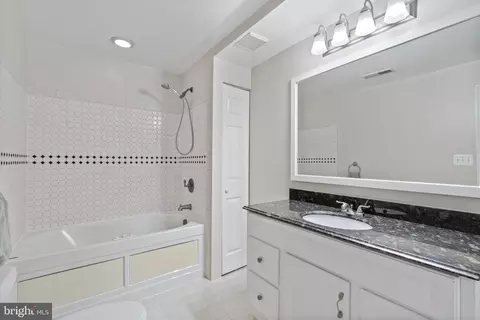 Bath - 1832 E Pratt St, Baltimore, MD 21231 photo 1 of 3
