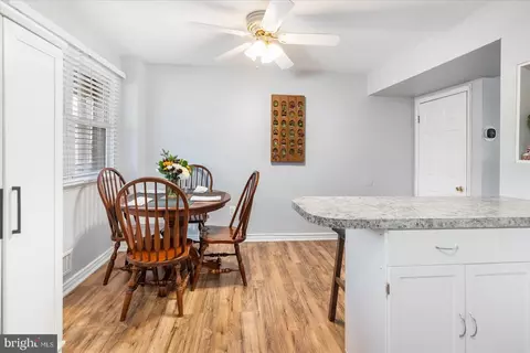 Dining - 625 Queensgate Rd, Baltimore, MD 21229 photo 2 of 2