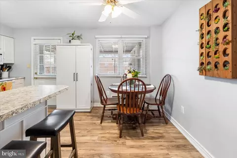 Dining - 625 Queensgate Rd, Baltimore, MD 21229 photo 1 of 2