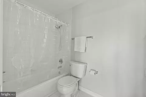 Bath - 100 Harborview Dr #913, Baltimore, MD 21230 photo 4 of 4