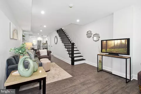 Entry Way - 3640 Beech Ave, Baltimore, MD 21211 photo 1 of 4