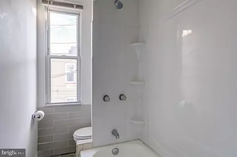 Bath - 2617 E Fayette St, Baltimore, MD 21224 photo 2 of 6