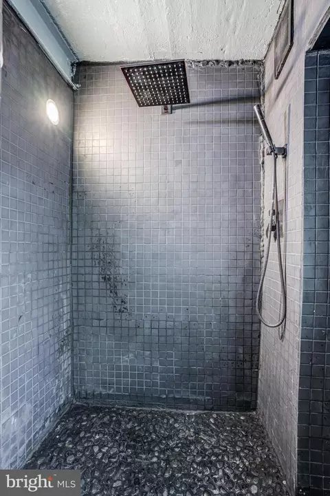 Bath - 2617 E Fayette St, Baltimore, MD 21224 photo 4 of 6