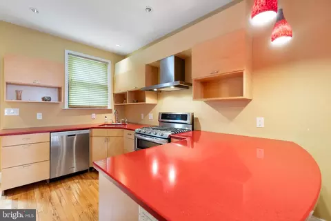 240 S Exeter St, Baltimore, MD 21202 photo 12
