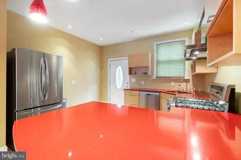 240 S Exeter St, Baltimore, MD 21202 photo 10