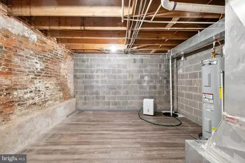 240 S Exeter St, Baltimore, MD 21202 photo 30