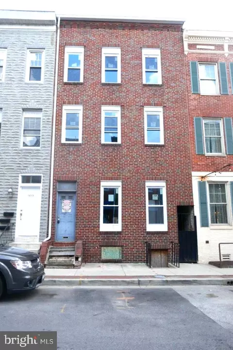 907 Fawn St, Baltimore, MD 21202