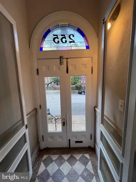 Entry Way - 255 Robert St, Baltimore, MD 21217 photo 1 of 4