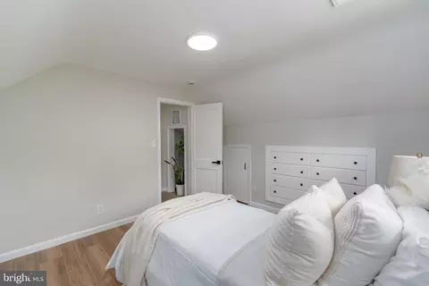 Bedroom - 4901 Gilray Dr, Baltimore, MD 21214 photo 8 of 11