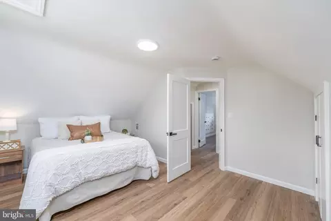 Bedroom - 4901 Gilray Dr, Baltimore, MD 21214 photo 5 of 11